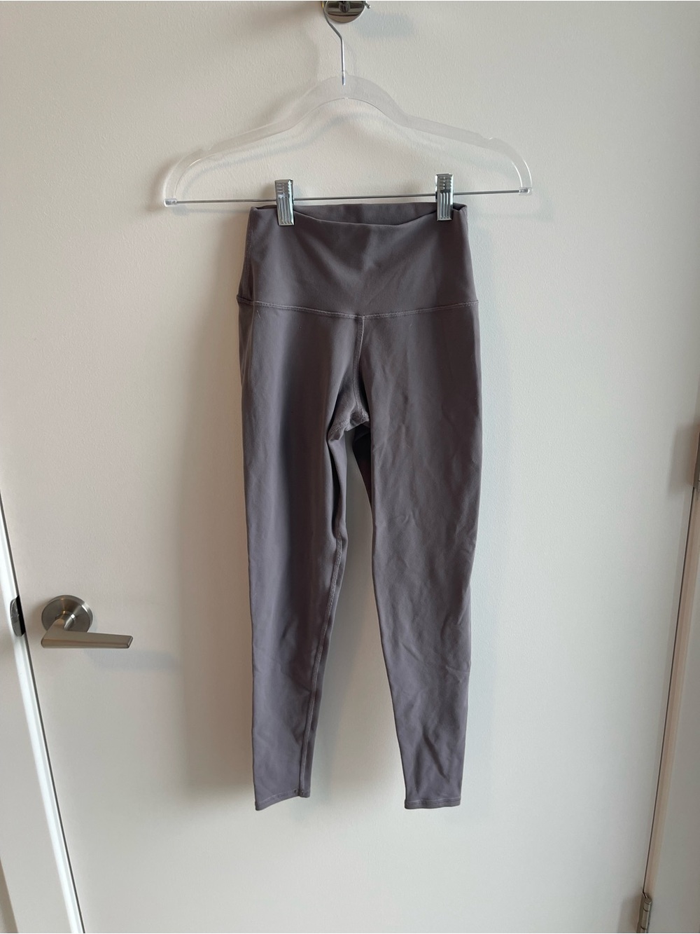 ALO Yoga High-Waist Leggings in Slate Gray